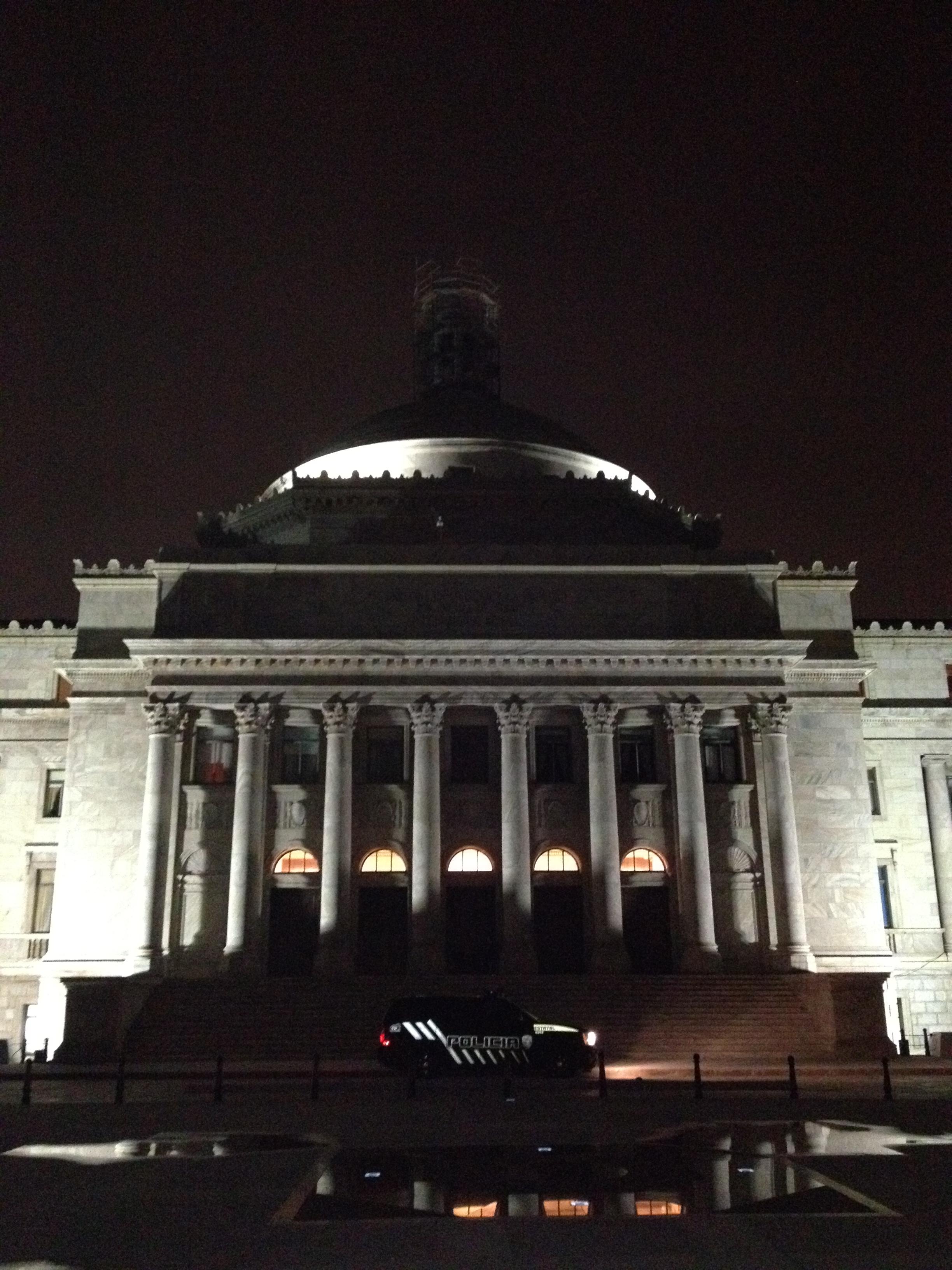 Capitolio de Puerto Rico - San Juan (Puerta de Tierra) - 2012  00002